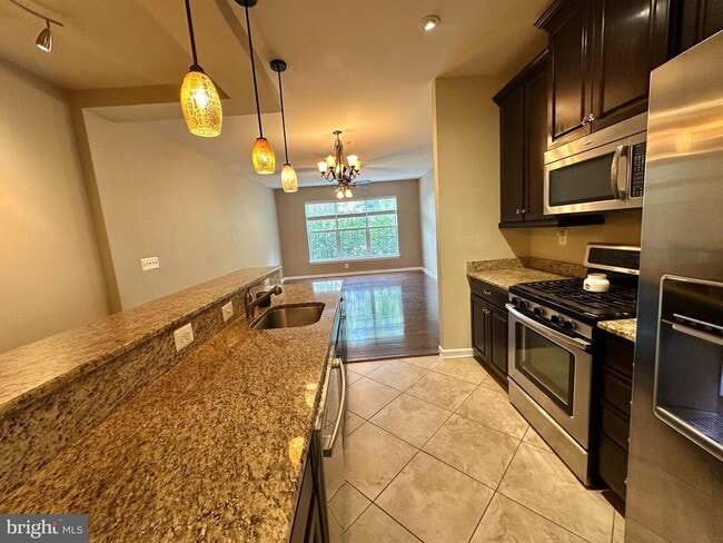 Building Photo - 6201 Lydia Hollow Dr