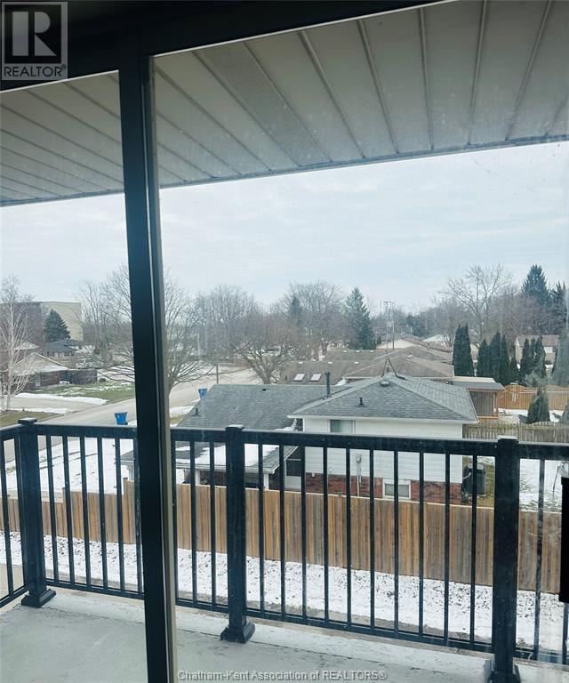 Building Photo - 76 Vanier Dr