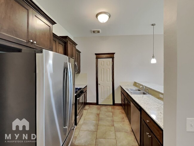 Building Photo - 1132 Merlin Dr