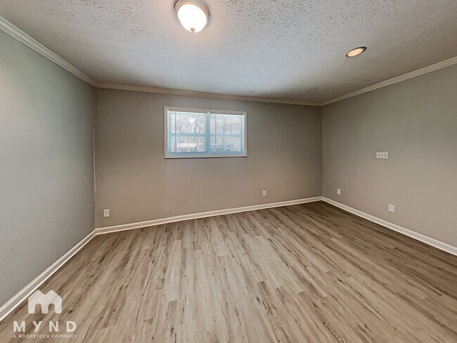 Foto del edificio - 8989 Leaf Ln