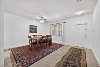 Building Photo - 9601 Spanish Moss Way