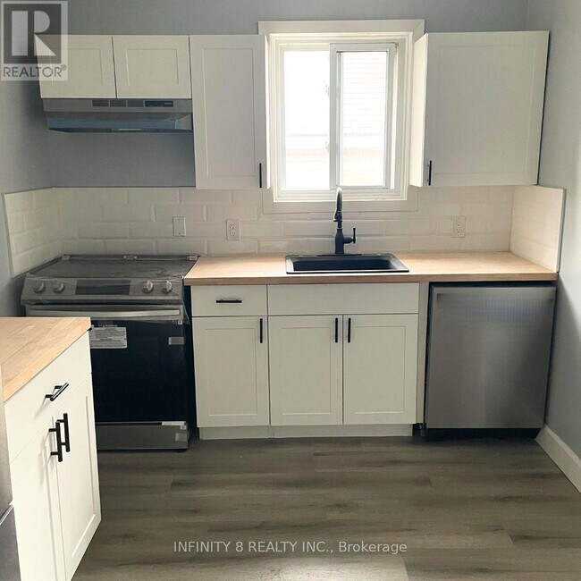 Photo du bâtiment - 6262 Ker St