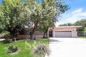 Building Photo - 21604 Mt Laurel Dr