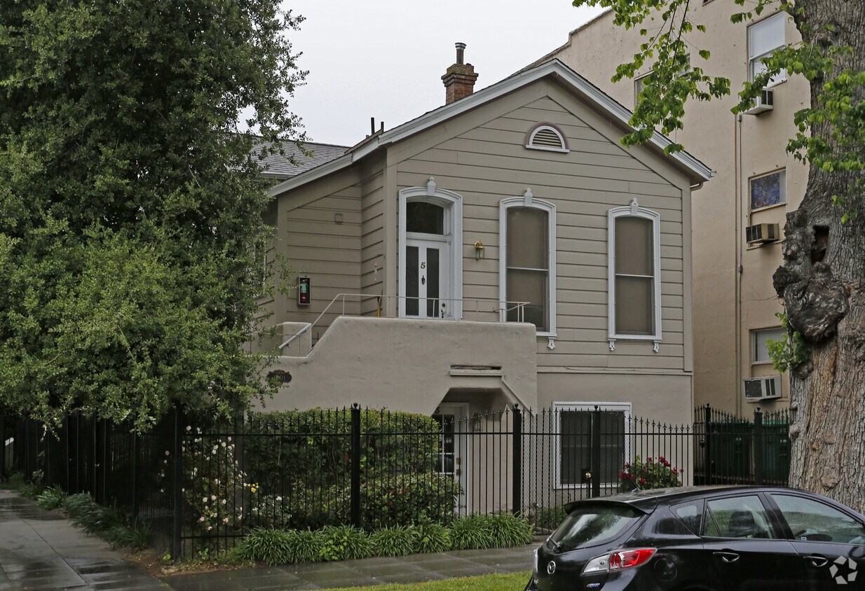 Primary Photo - 1701 N St