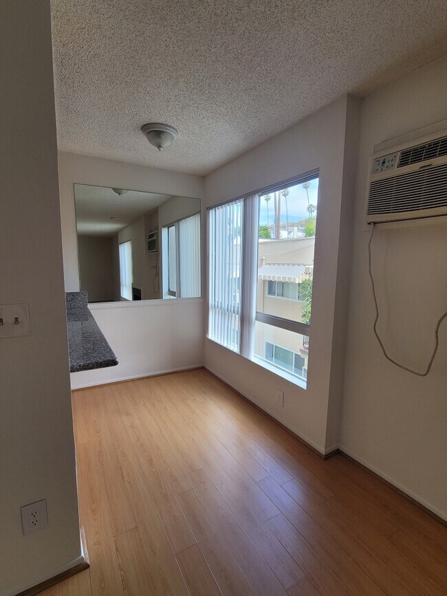 1632 Formosa N Ave Unit 109, Los Angeles, CA 90046 Apartments in Los