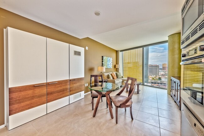 Building Photo - 3726 S Las Vegas Blvd