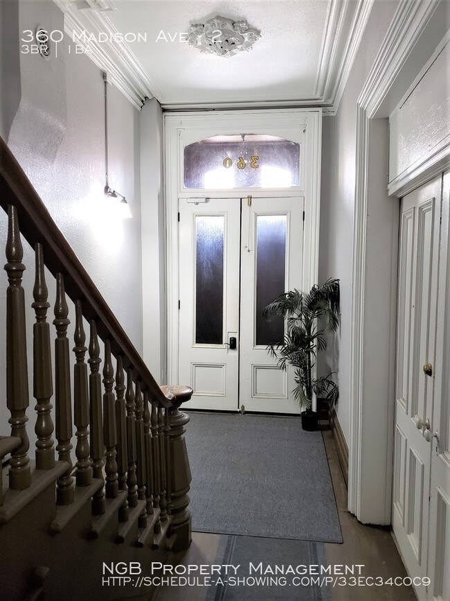 Building Photo - 360 Madison Ave