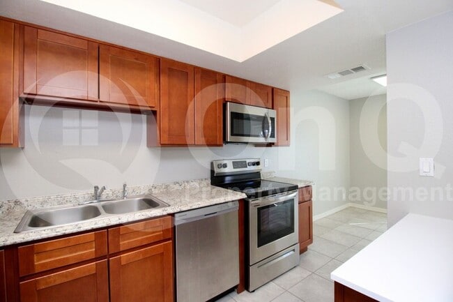 Building Photo - 1310 S Pima