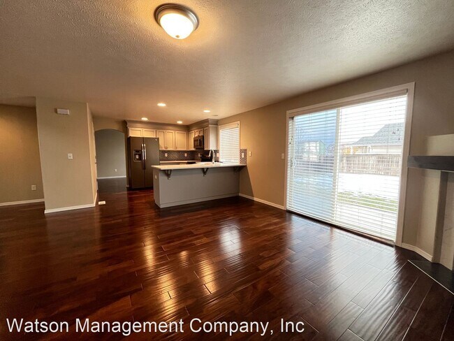 Building Photo - 4 br, 2.5 bath House - 6615 S Lucas
