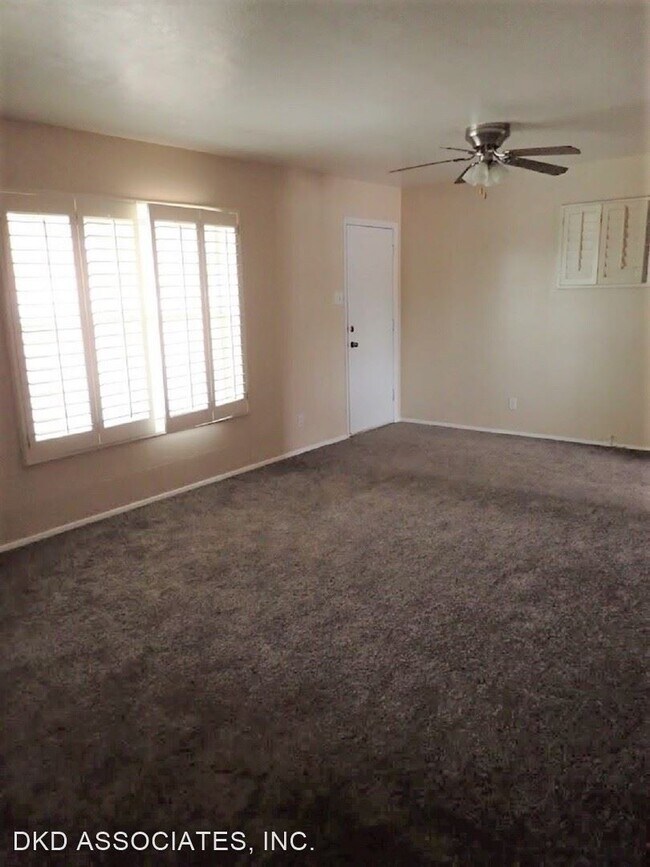 Foto del edificio - 3 br, 1.5 bath House - 8350 LYNN HAVEN