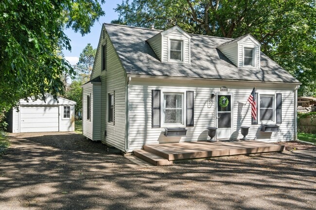 Building Photo - 3404 N Dixboro Rd