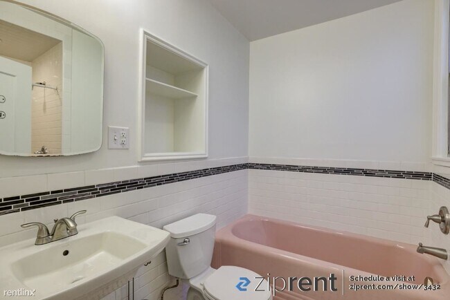 Building Photo - 515 Goettingen St