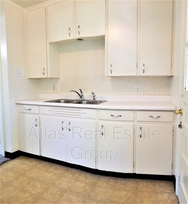 Foto del edificio - 3767 Wolff St