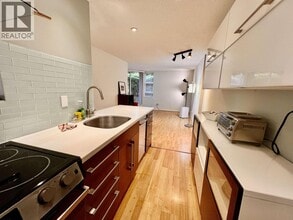 Building Photo - 1040 Pacific St