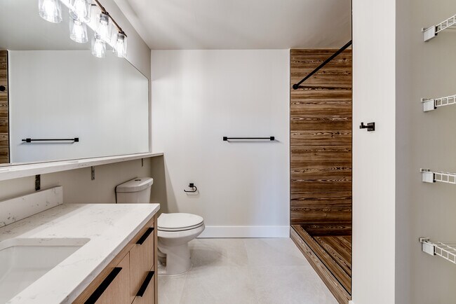 Plano de planta de 2 BR, 2 BA, AP - River Lofts at Ashton Mill in the desirabl...