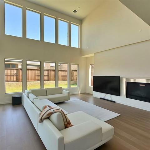 Foto del edificio - 4100 Woodbine Ln