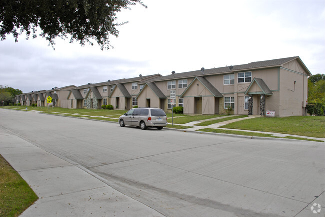 Building Photo - Cumberland Apartments