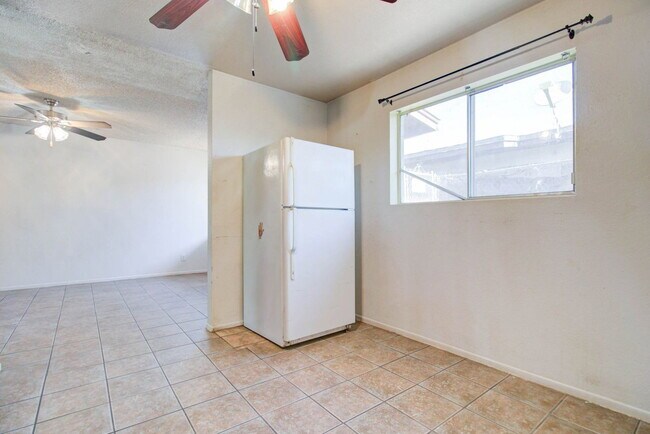 Foto del edificio - 373 N Williams St