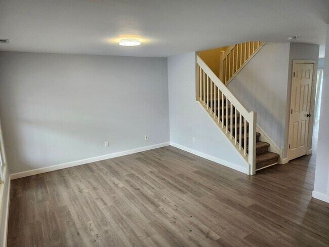 Foto del edificio - Harrisonburg Townhouse Available for Rent, Spacious 3 BR, 2.5 Baths