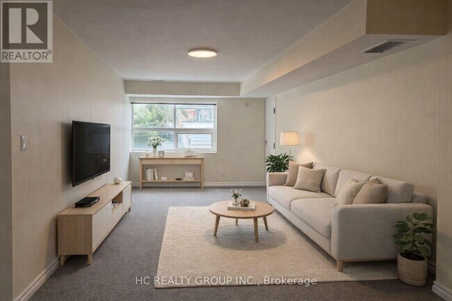 Building Photo - 1606 Queen St E