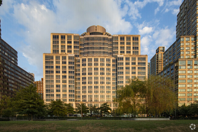 Building Photo - 120 Riverside Boulevard