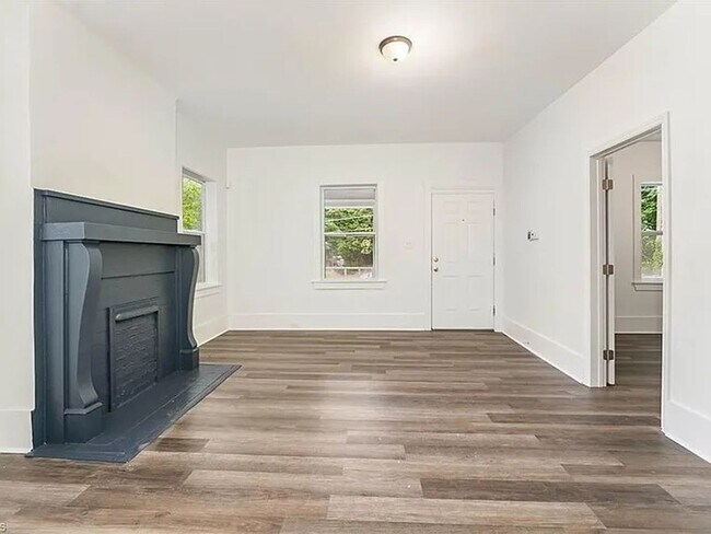 Foto del edificio - Charming Fully Renovated Cottage Minutes f...