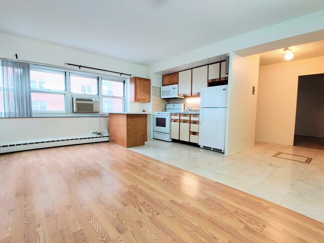 Foto del edificio - 4980 N Marine Dr