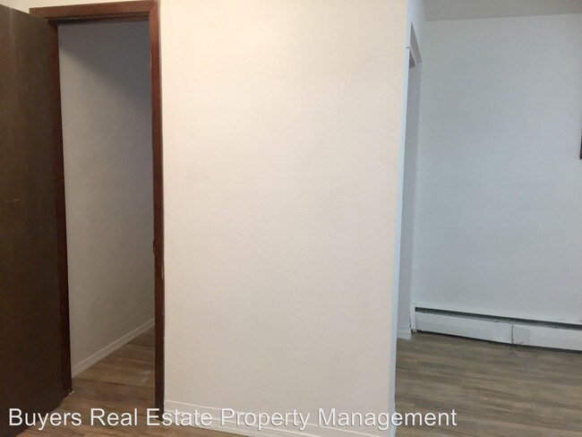 Foto del edificio - 541 Irwin St