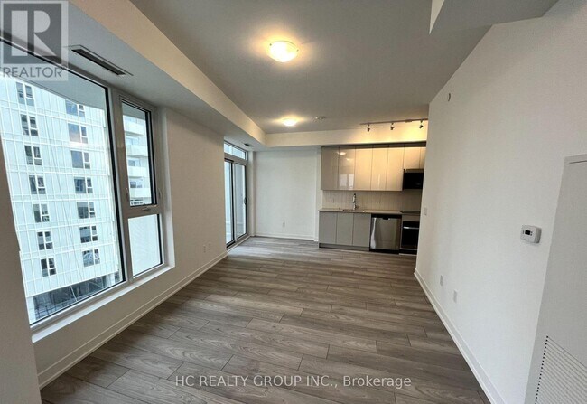 Photo du bâtiment - 498 Caldari Rd