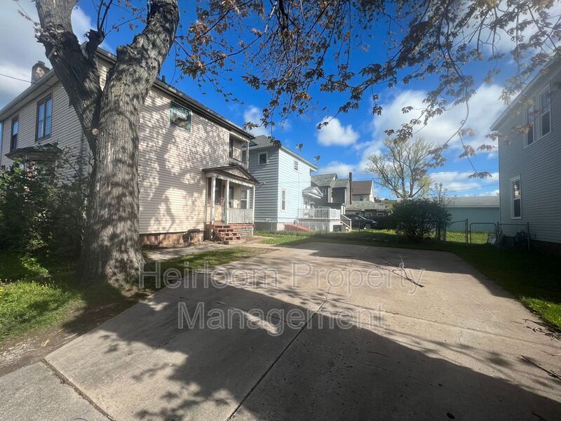 Foto principal - 1128 Hammond Ave