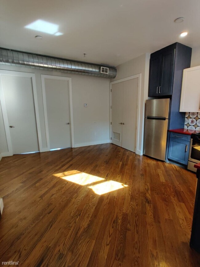 Foto del edificio - 2 br, 1 bath Apartment - 739 Garfield Ave