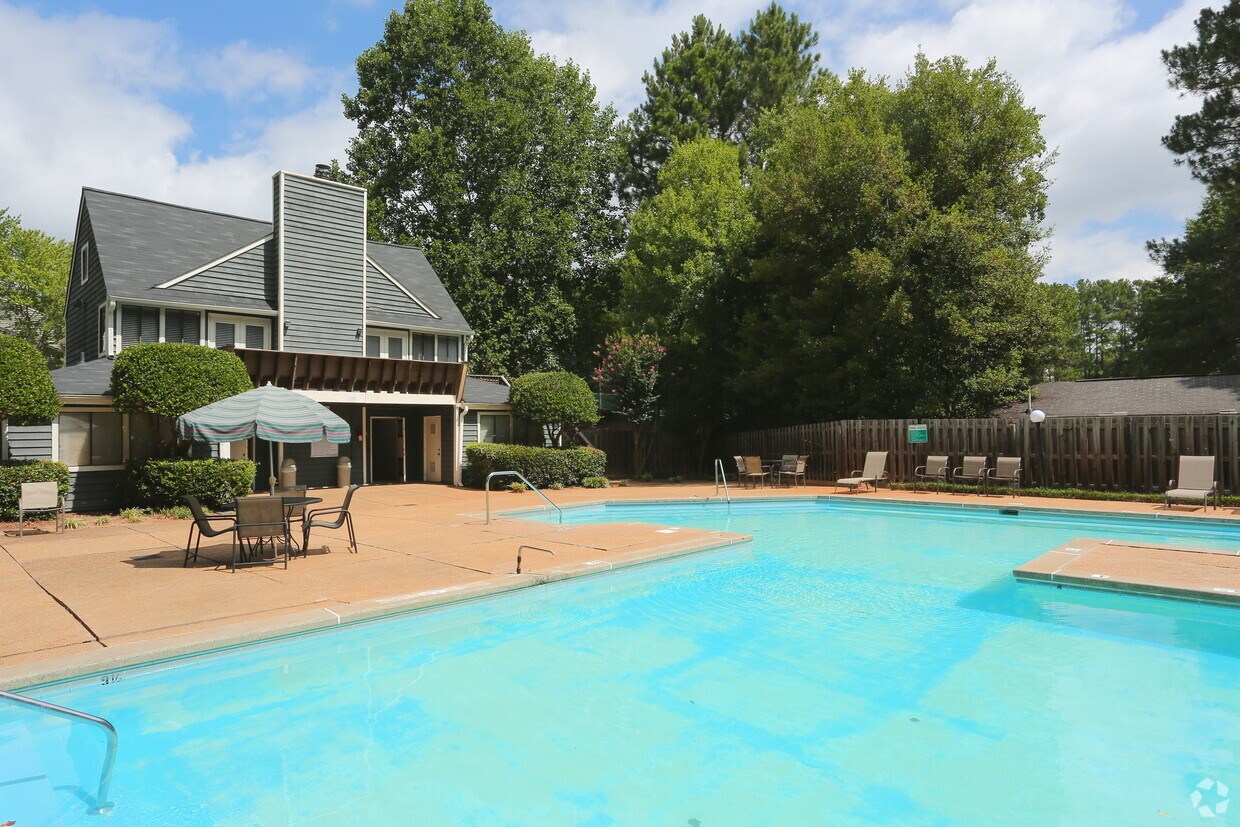3400 Club Lakes Pky, Lawrenceville, GA 30044