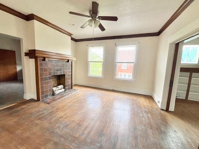 Building Photo - 1612 Quarrier St