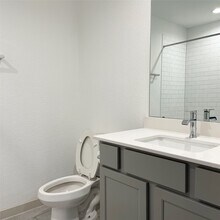 Building Photo - 6814 Bradford Ter Rd