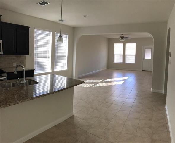 Building Photo - 216 Sunken Meadow Ct