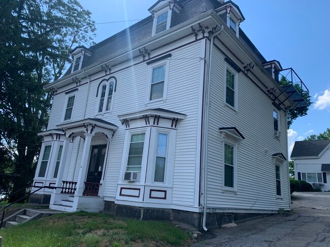 Building Photo - 14 Salem St