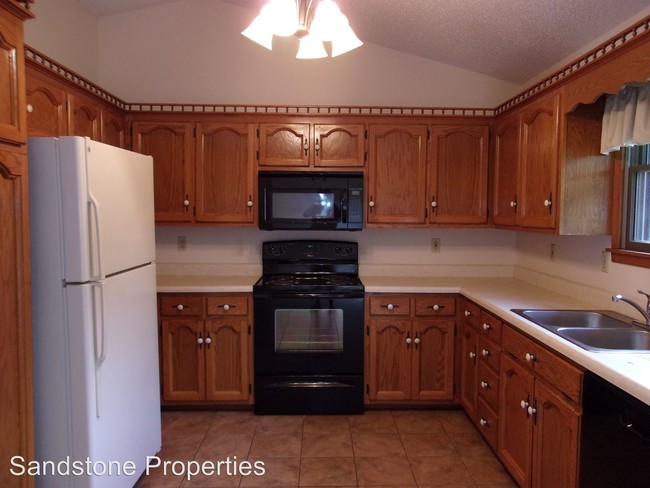 Foto del edificio - 1823 Cedar Ridge Rd