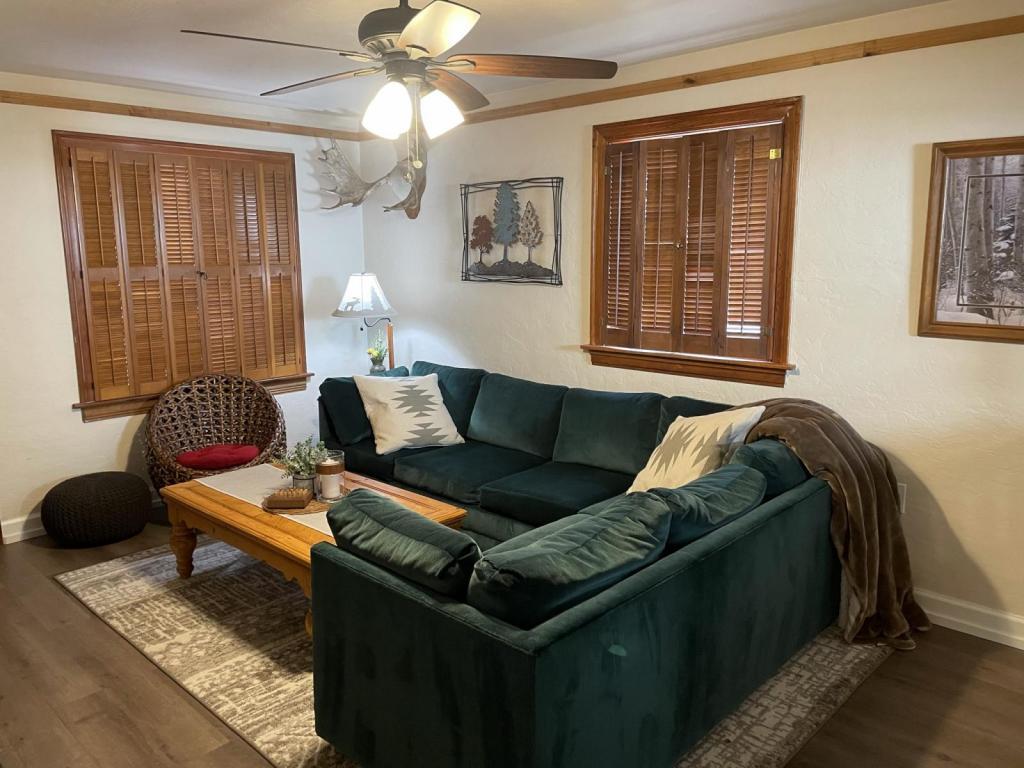 Foto principal - 309 W Robinson St