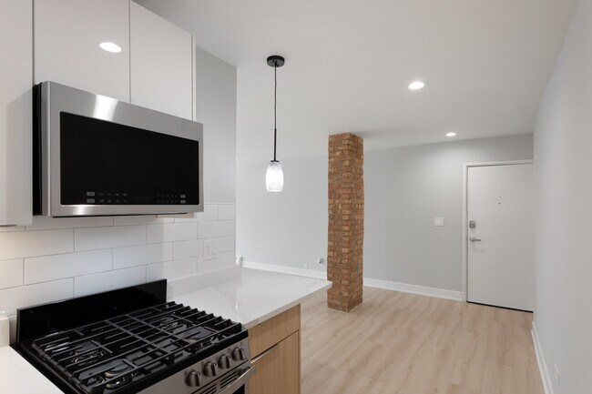 Foto del edificio - 6758 N Sheridan Rd