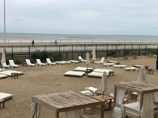 Building Photo - 120 B 26th St