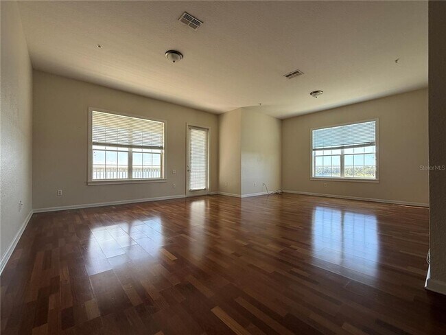 Foto del edificio - 3362 Robert Trent Jones Dr