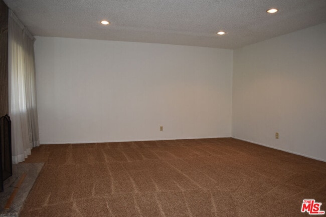 Building Photo - 4301 Don Carlos Dr