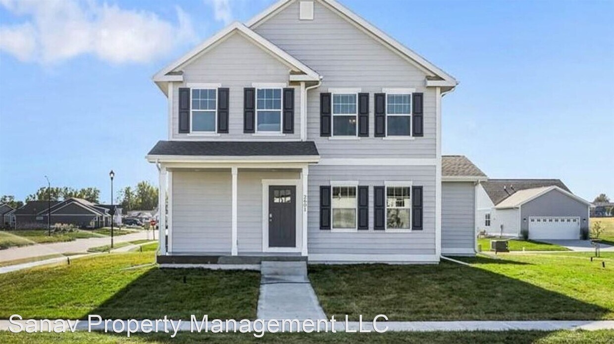 Primary Photo - 4 br, 3 bath House - 2416 SW Plaza Parkway