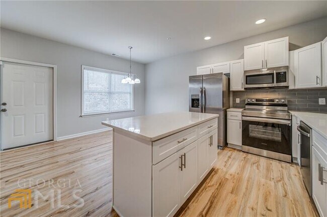 Building Photo - 8317 Triple Crown Dr
