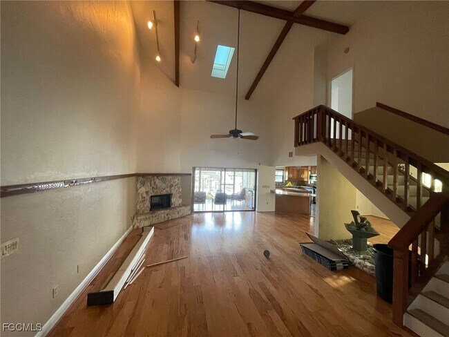 Foto del edificio - 3417 SW 8th St
