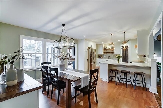 Building Photo - 10700 Forest Dr