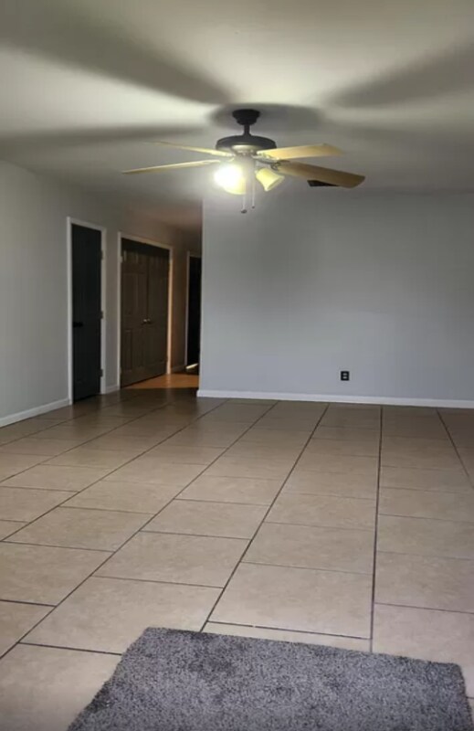 Foto del edificio - 7210-7212 Salem Dr