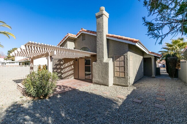 Foto del edificio - Stunning fully remodeled single-story home