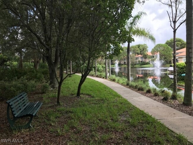 Building Photo - 6922 Satinleaf Rd N