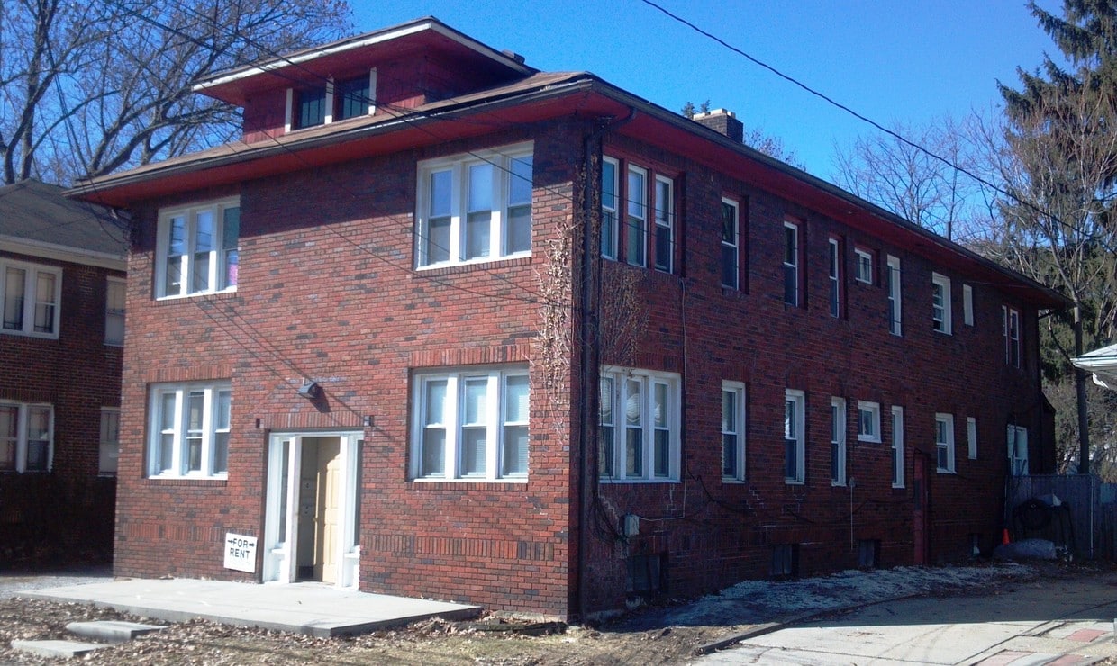 Primary Photo - 544 Brown St